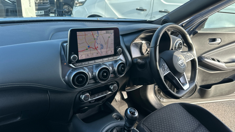 Nissan Juke 1.0 DiG-T 114 N-Connecta 5dr Petrol Hatchback